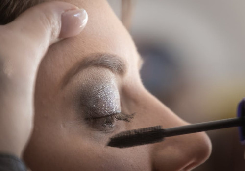 Hoe verwijder je waterproof mascara zonder je wimpers te beschadigen?