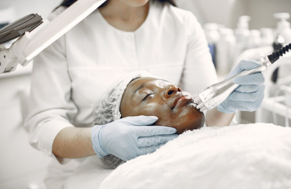 Medisch cosmetische behandelingen: hoe kies je een betrouwbare kliniek?